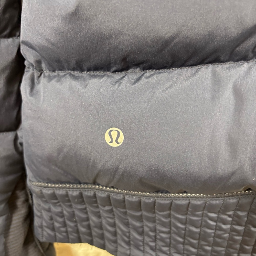 Lululemon Fluffed Up Pullover Jacket Navy Blue Goose Fill Down Coat Womens 4 - Picture 5 of 8